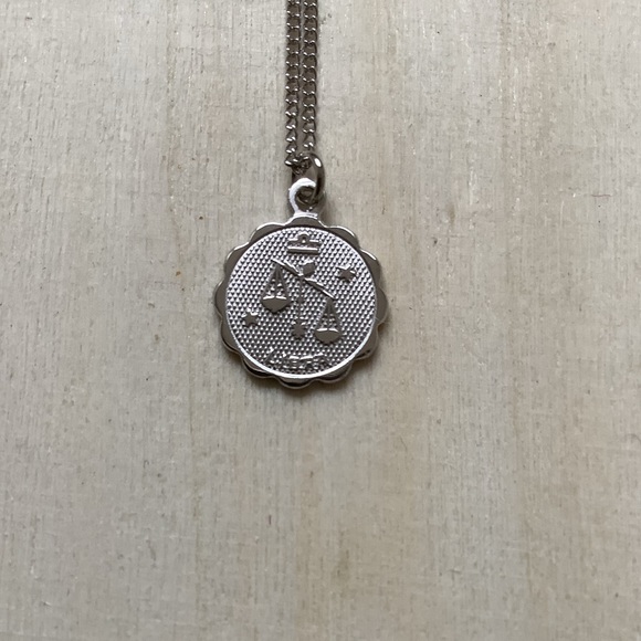 Libra Zodiac dainty pendant charm necklace New vintage STER silver - Picture 7 of 15